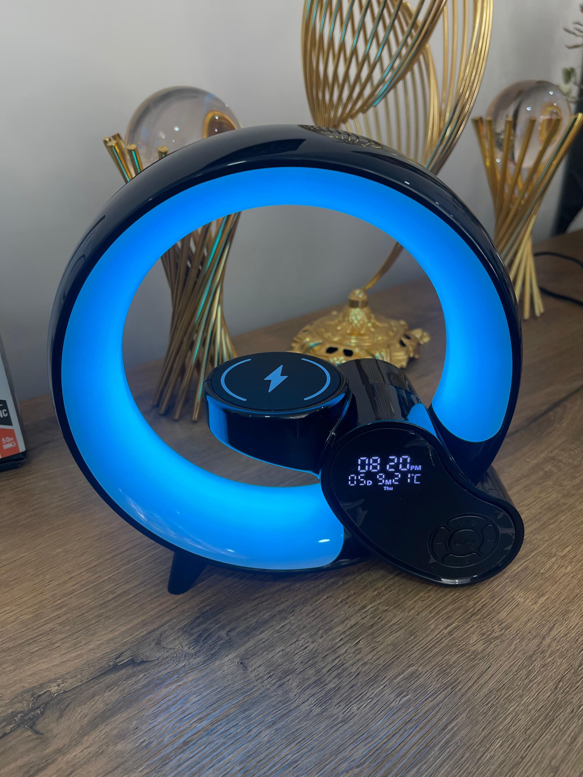 4-in-1 Bluetooth Hoparlör Saat Akıllı Lamba